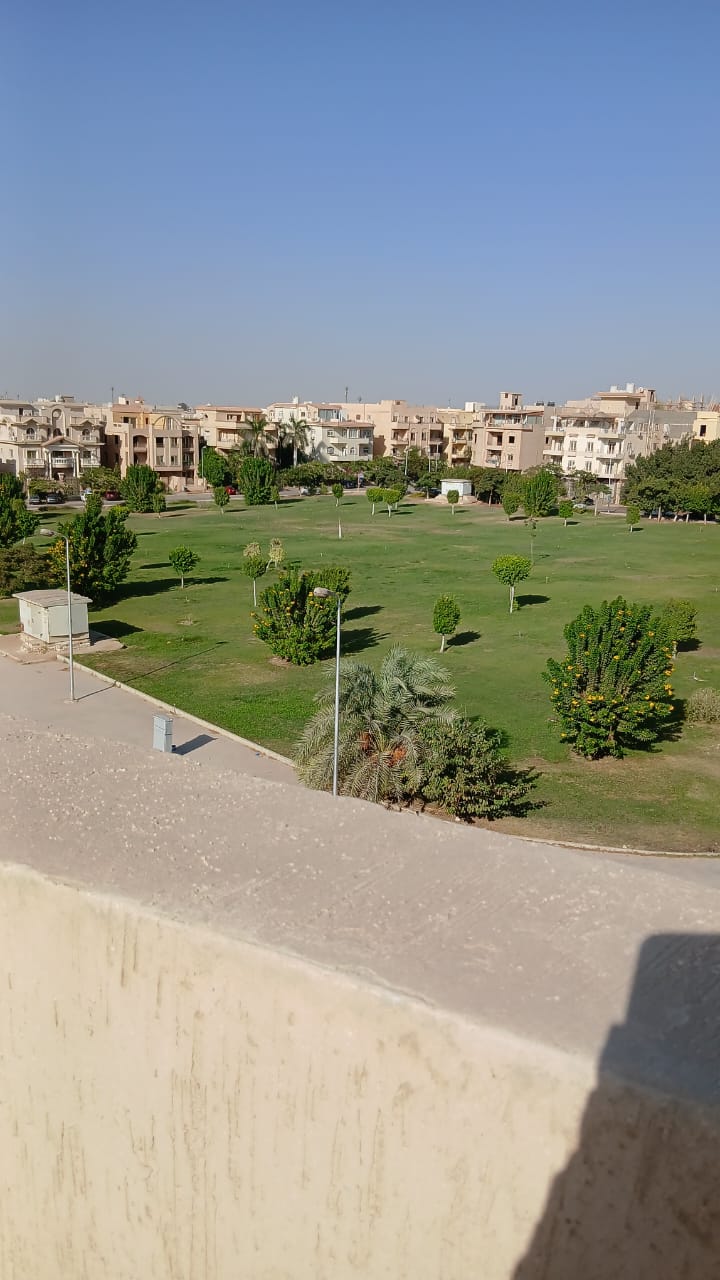 شقه للايجار بجنوب الاكاديميه التجمع الاول القاهره الجديده