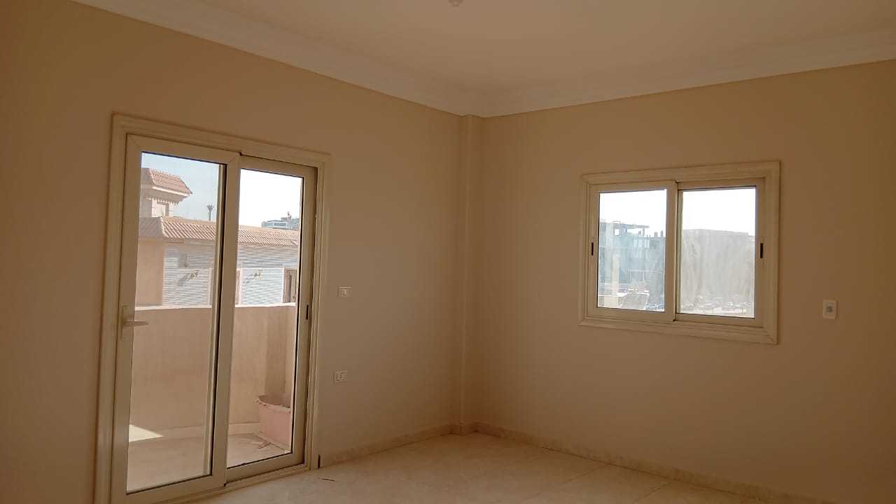 شقه للايجار بجنوب الاكاديميه التجمع الاول القاهره الجديده