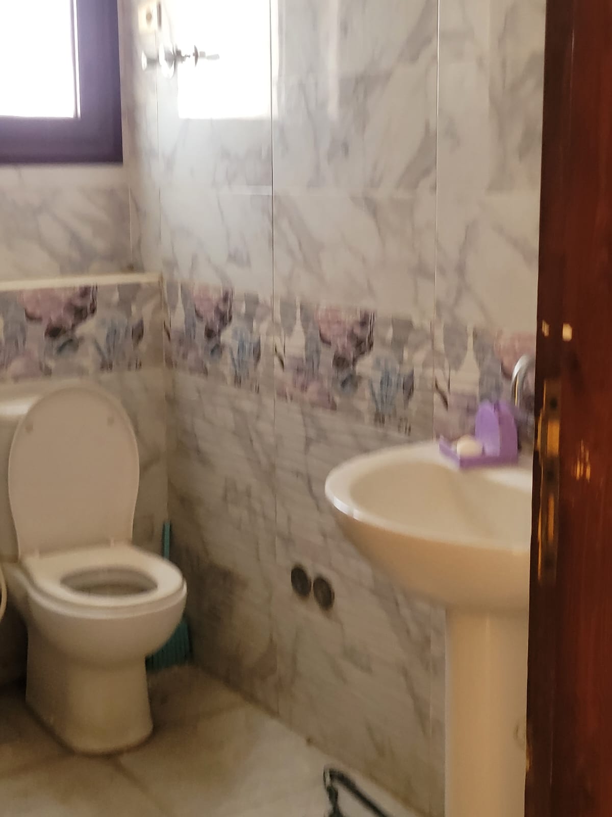 شقه للايجار بالحي الاول التحمع الخامس القاهرة الجديدة